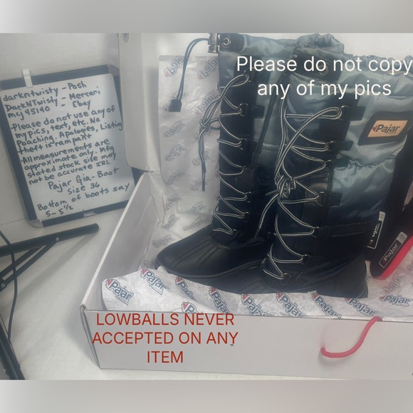 BNIB PAJAR BOOTS. Size on boot says 6
while tag on bottom says 5-5.5 - Picture 2 of 16